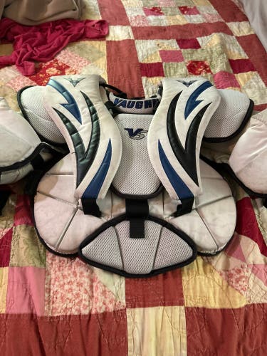 Small / Medium Vaughn Velocity 7100 Goalie Chest Protector (Used)