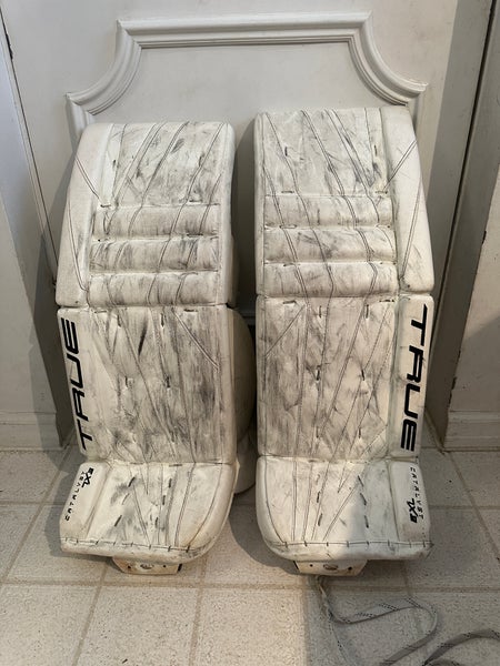 2023 30" True Catalyst 7X3 Goalie Leg Pads (Used)