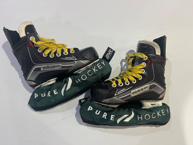 Bauer Vapor X500 Hockey Skates Regular D Width  Size Youth 12.5