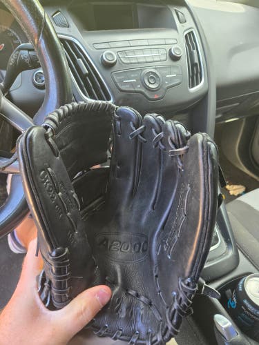 RH Wilson A2000 Baseball Glove 11.75" (Used)