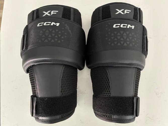 CCM XF Knee Guards Pro Senior