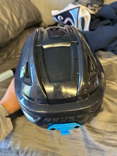 Medium Bauer Re-Akt 155 Helmet (New)