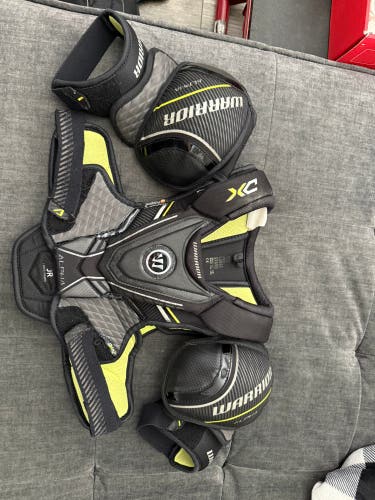 Men's Large Junior Warrior Alpha DX Shoulder Pads (Used)