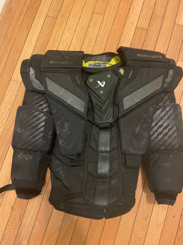 XL Bauer Shadow Goalie Chest Protector (Used)