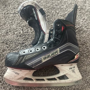 Bauer Vapor X700 Hockey Skates Size 5.5 (Used)