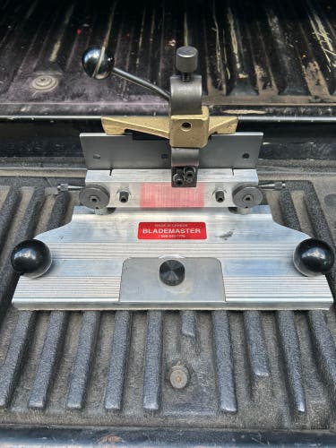 Blademaster SH2000 Hockey Skate Holder