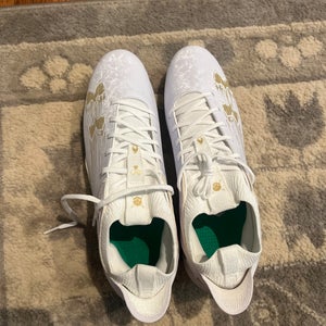 White Men's Size M 12.0 (W 13.0) Adult Under Armour Highlight Low Top Molded Cleats (New)