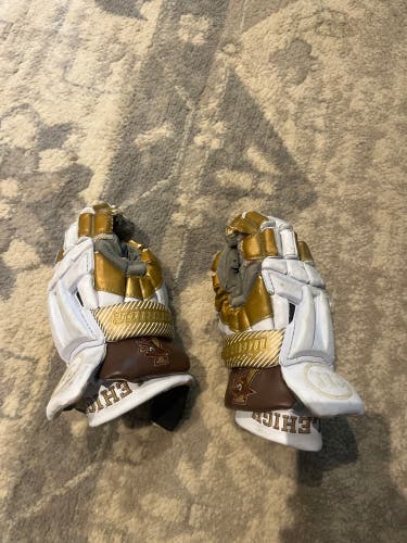 Warrior Burn XP Lacrosse Gloves Large (Used)