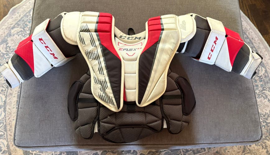 Small / Medium CCM EFLEX 5.5 Goalie Chest Protector (Used)