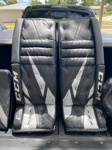 CCM Extreme Flex  E4.9 SR 32 +1 Black and Silver