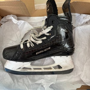 Bauer Supreme Mach Hockey Skates 6.5 (Used)