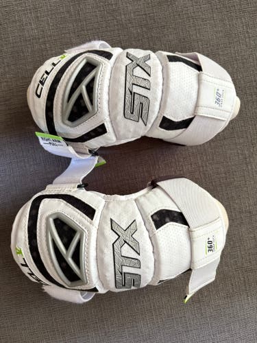 Small Youth STX Cell V Arm Pads (Used)