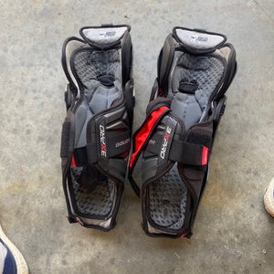 Intermediate Bauer Vapor 3X Pro 14" Shin Pads Pro Stock (Used)