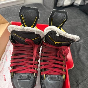 2019 CCM Super Tacks Hockey Skates Regular Width Size 3 (Used)
