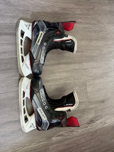 2015 Bauer Vapor X800 Hockey Skates Regular Width 8.5 (Used)