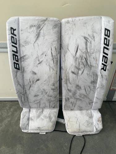 Small Bauer GX Goalie Leg Pads (Used)