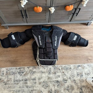 Large 2022 Bauer Goalie Chest Protector (Used)
