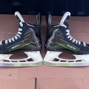 Bauer Supreme M40 Hockey Skates Size 5.5 Intermediate (Used)