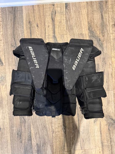 Large Bauer Pro Series Goalie Chest Protector (Used)