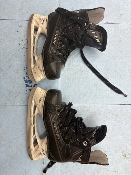 Bauer Supreme S160 Hockey Skates Size 2 (Used)
