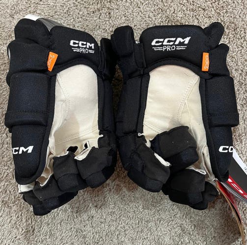 CCM HGPTKXF 13” Gloves (XF Pro)