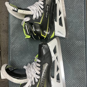 2024 Bauer GSX Hockey Goalie Skates Regular Width 6 (Used)