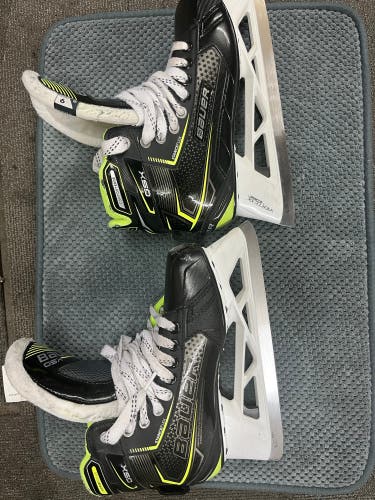2024 Bauer GSX Hockey Goalie Skates Regular Width 6 (Used)