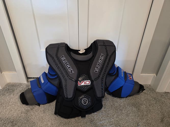 Small / Medium Vaughn V10 Goalie Chest Protector (Used)