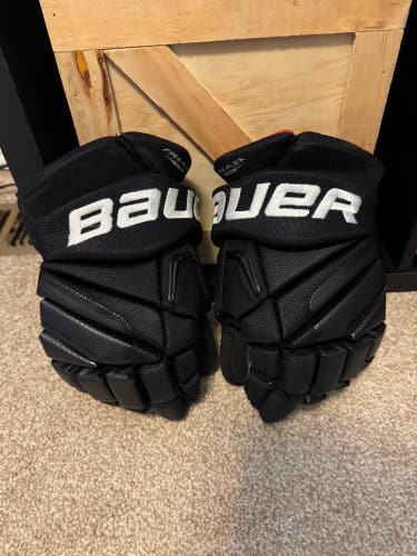 Bauer Vapor X100 Gloves 12" (Used)