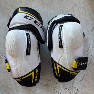Junior Small CCM Tacks 9060 Elbow Pads (Used)