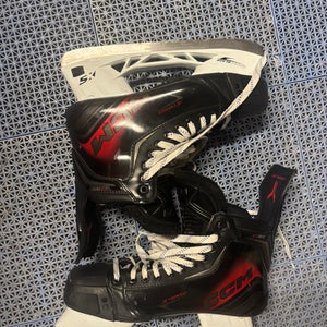 2025 CCM ft880 Hockey Skates Regular Width 10.5 (Used like new)