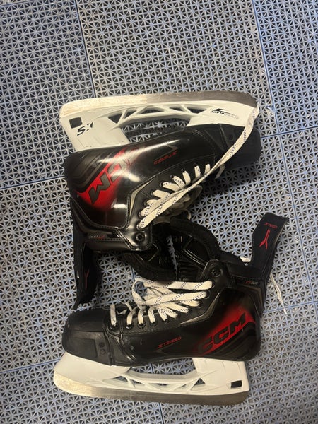 2025 CCM ft880 Hockey Skates Regular Width 10.5 (Used like new)