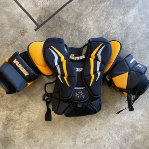 Vaughn Velocity V7 Goalie Chest Protector (Intermediate Small)