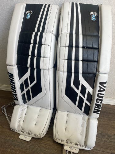 31" Vaughn Velocity VE8 Goalie Leg Pads (Used)