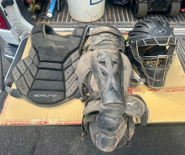 Mizuno Samurai Catcher's Set (Used)