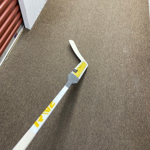 Senior Warrior Ritual V2 Pro+ Regular Goalie Stick Magnus Hellberg