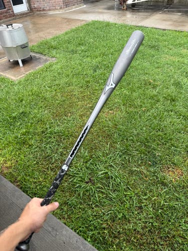 Mizuno Mizuno CRBN Pro Composite Bat 18 oz 35" (Used)