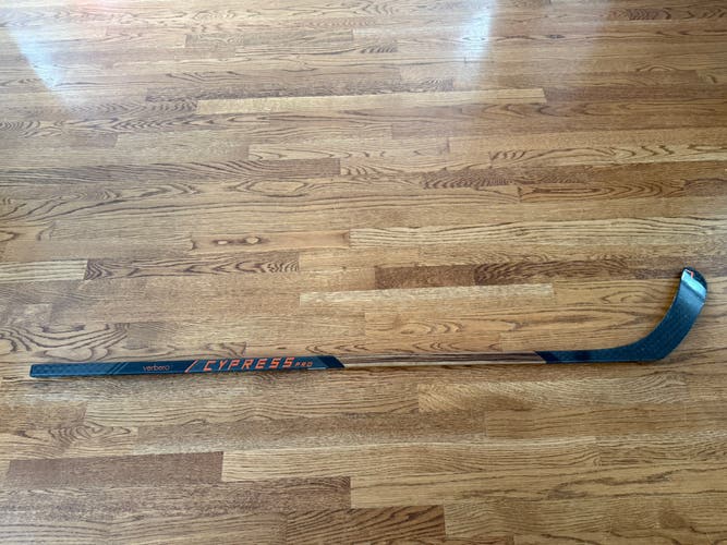 Junior Verbero Cypress Pro V900 Right Handed Hockey Stick P92 (Used)
