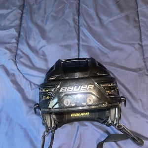 Medium Bauer Re-Akt 150 Helmet (Used)