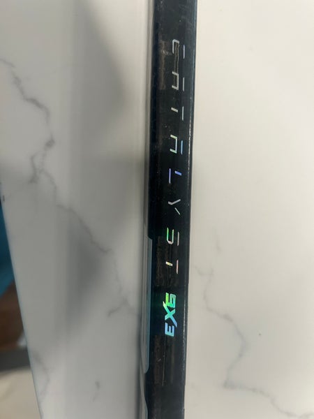 Junior True catalyst 9x3 Right Handed Hockey Stick T28 (Used)
