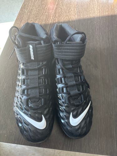 Men's Size M 10.5 (W 11.5) Nike Mid Top Molded Cleats (New)