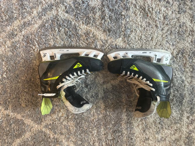 Graf Ultra G8035 Hockey Skates 10 (Used)