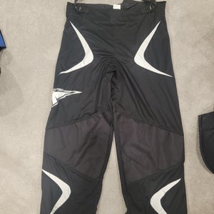 Men's Senior Medium Mission Axiom A3 Hockey Pants (New)