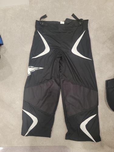 Men's Senior Medium Mission Axiom A3 Hockey Pants (New)
