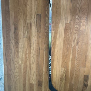 Senior Bauer Vapor Hyperlite 2 Left Hand Hockey Stick P28 Cut down (Used)