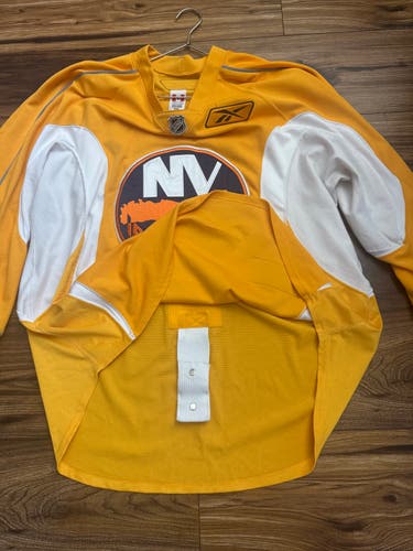 New York Islanders Reebok MiC Practice Jersey Size 58