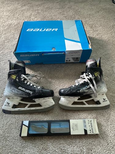 2024 Bauer Vapor Hyperlite 2 Hockey Skates Regular Width 8 (Used)