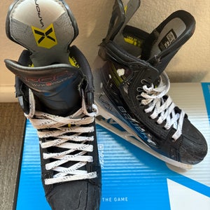 2024 Bauer Vapor Hyperlite 2 Hockey Skates Size 5 (Used)