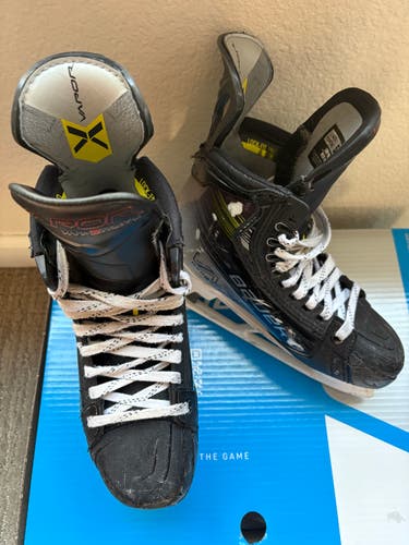 2024 Bauer Vapor Hyperlite 2 Hockey Skates Size 5 (Used)