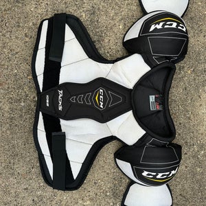 XL Senior CCM Shoulder Pads (Used)